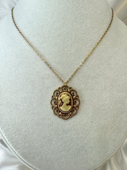Collana con cammeo
