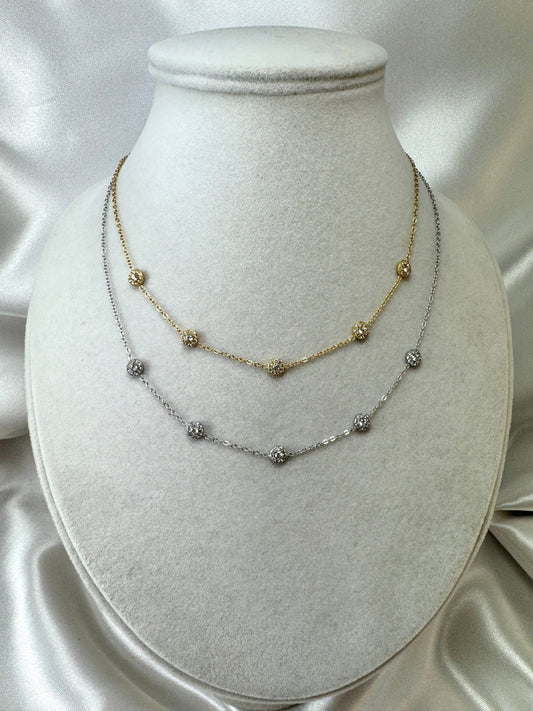 Collana con tondini di brillantini