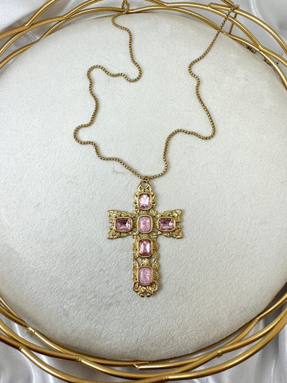 Collana lunga con croce lavorata di strass