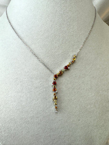 Collana con pendente di zirconi colorati