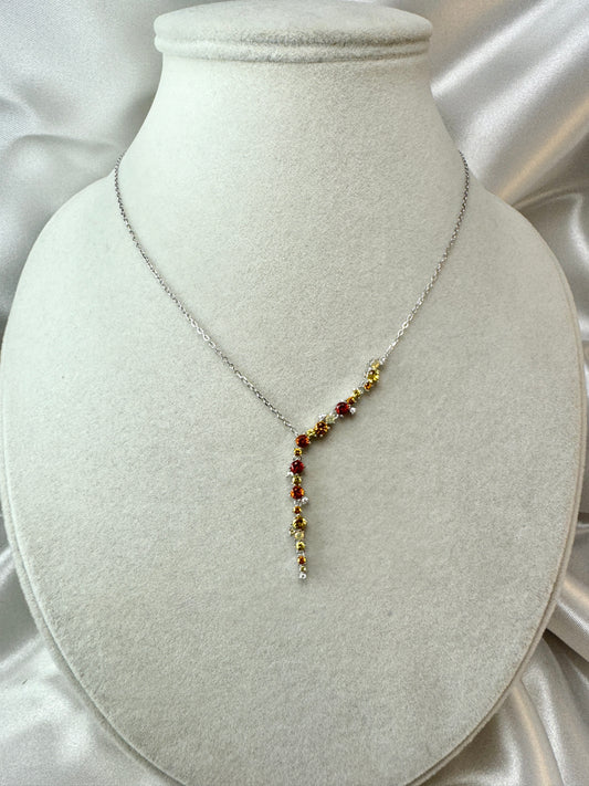 Collana con pendente di zirconi colorati