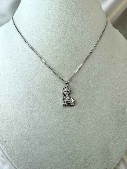 Collana con gatto di zirconi e occhi neri