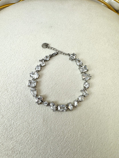 Bracciale con brillantini di tagli diversi