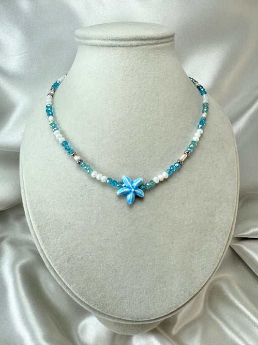 Collana con cristallini azzurri e stella marina