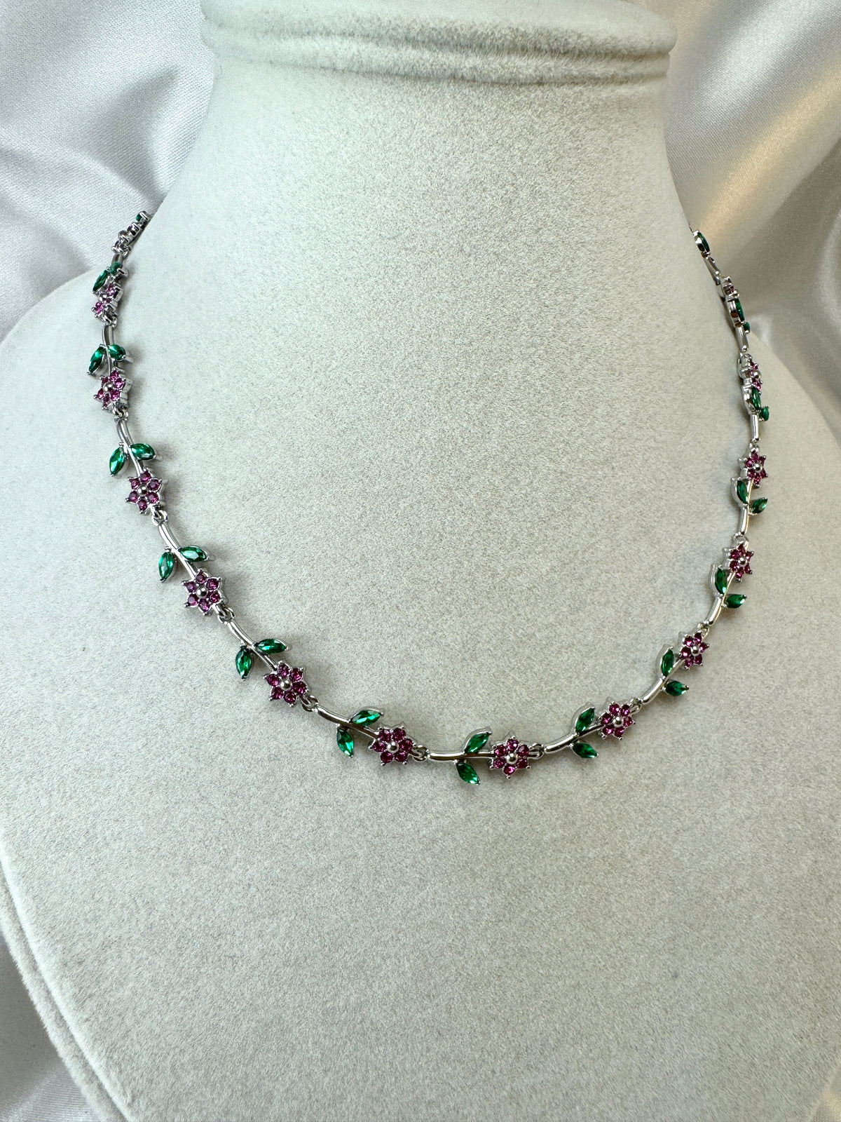 Collana fiori rosa
