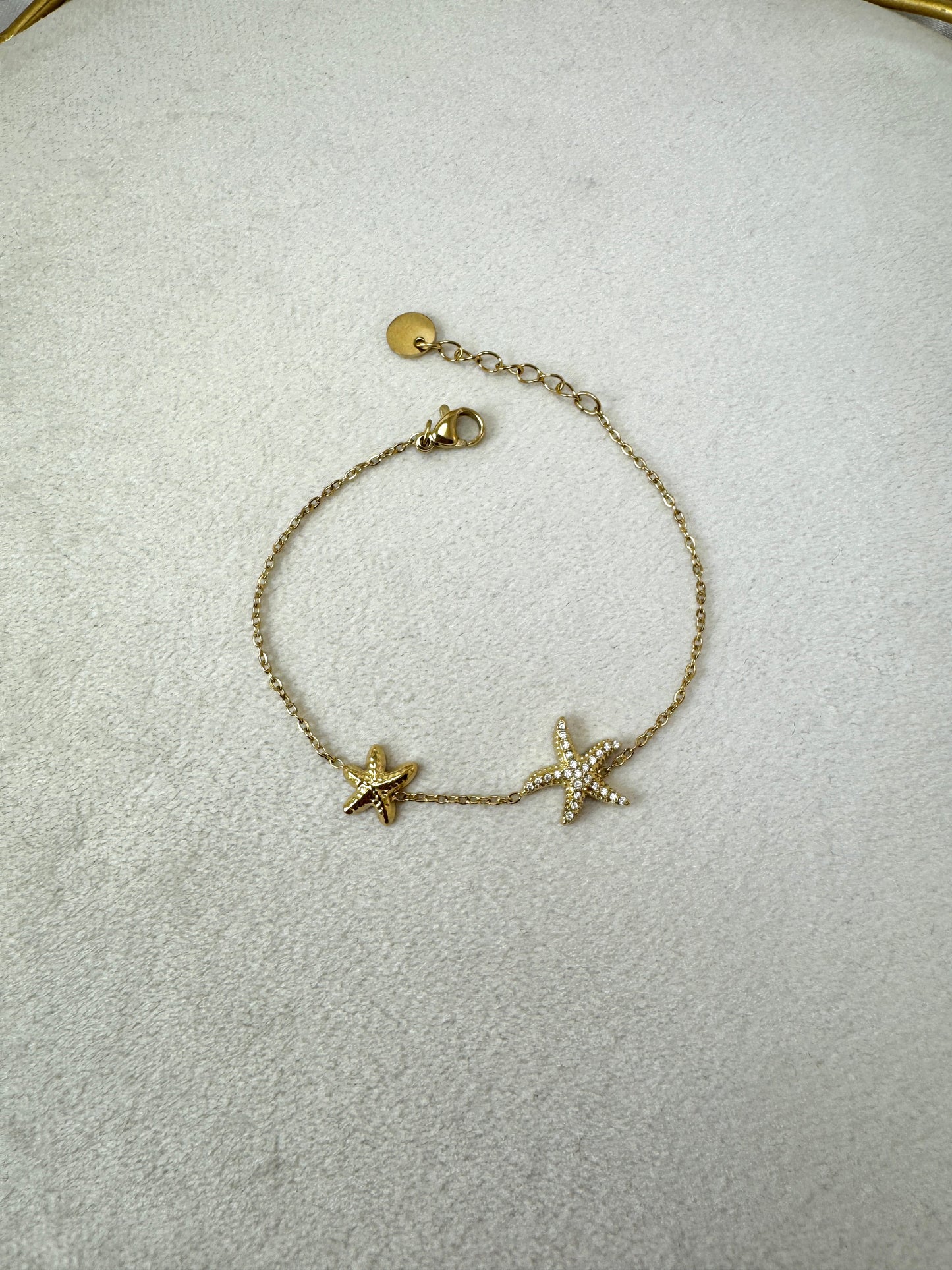 Bracciale sottile con due stelle marine
