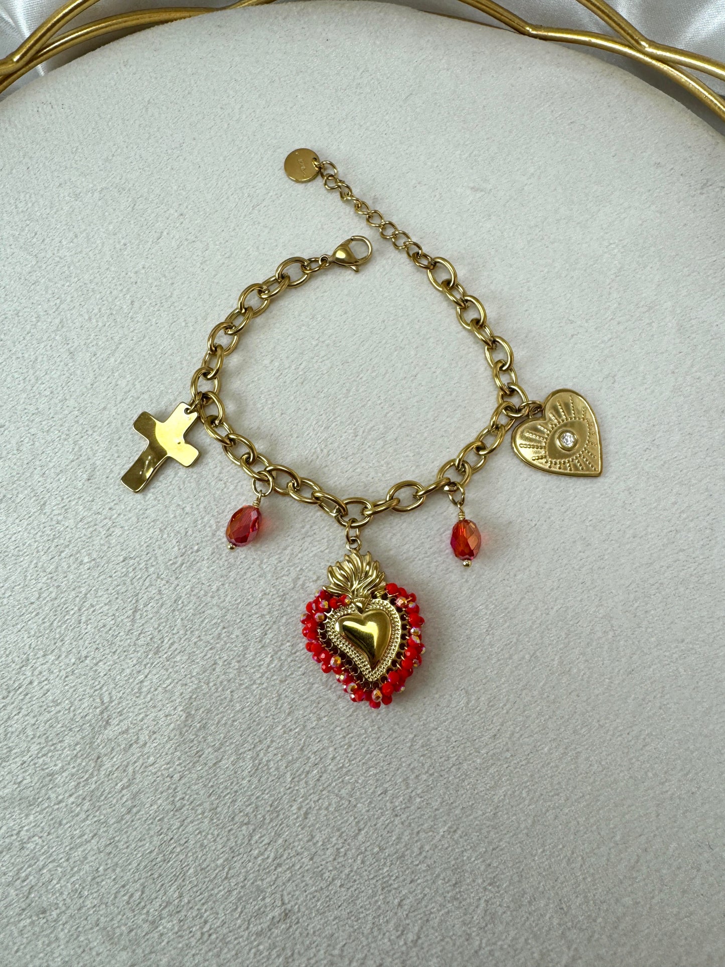 Bracciale con cuore sacro, cristallini colorati e ciondoli